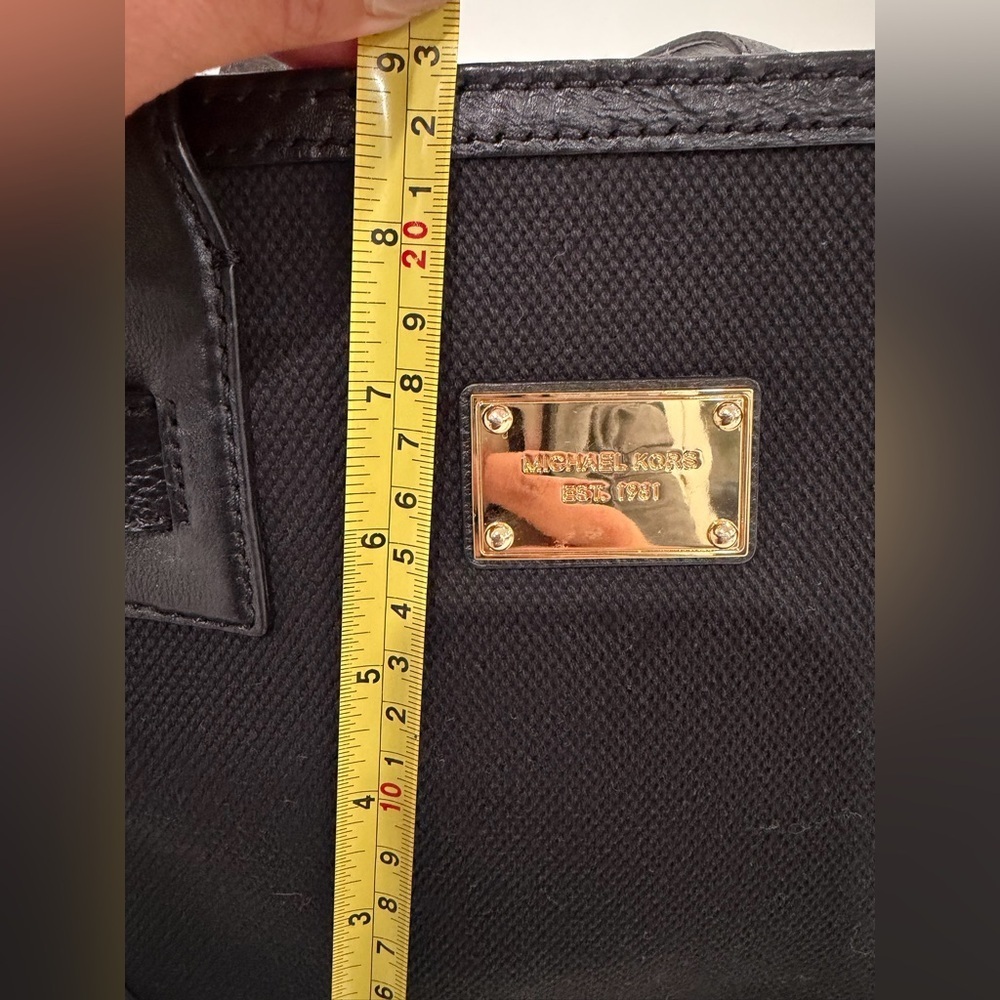 Michael Kors Black Shoulder Bag with Gold Details - Picture 12 of 15